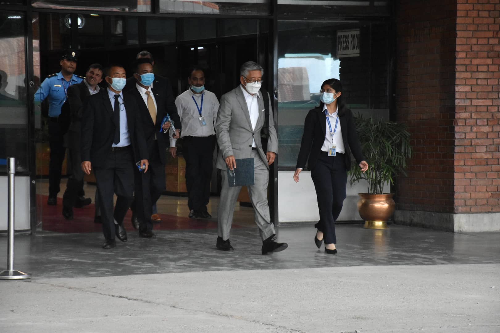 अमेरिकी सहायक विदेशमन्त्री लु काठमाडौंमा, प्रधानमन्त्री देउवालाई भेट्ने